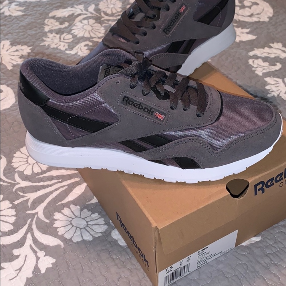 Classic Nylon Reeboks - Picture 2 of 4